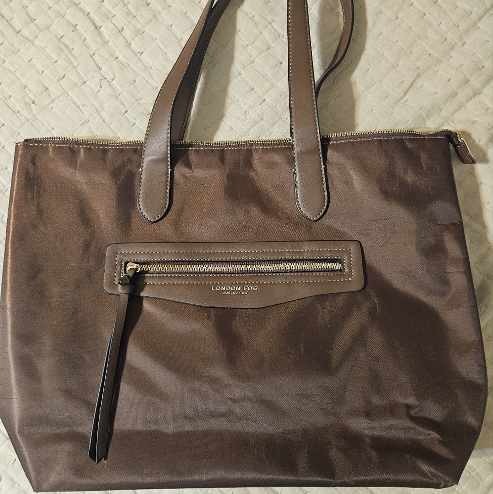 London Fog carry-all